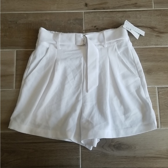 NWT Nordstrom Abound white belted pleat high waisted shorts Large - Picture 2 of 10